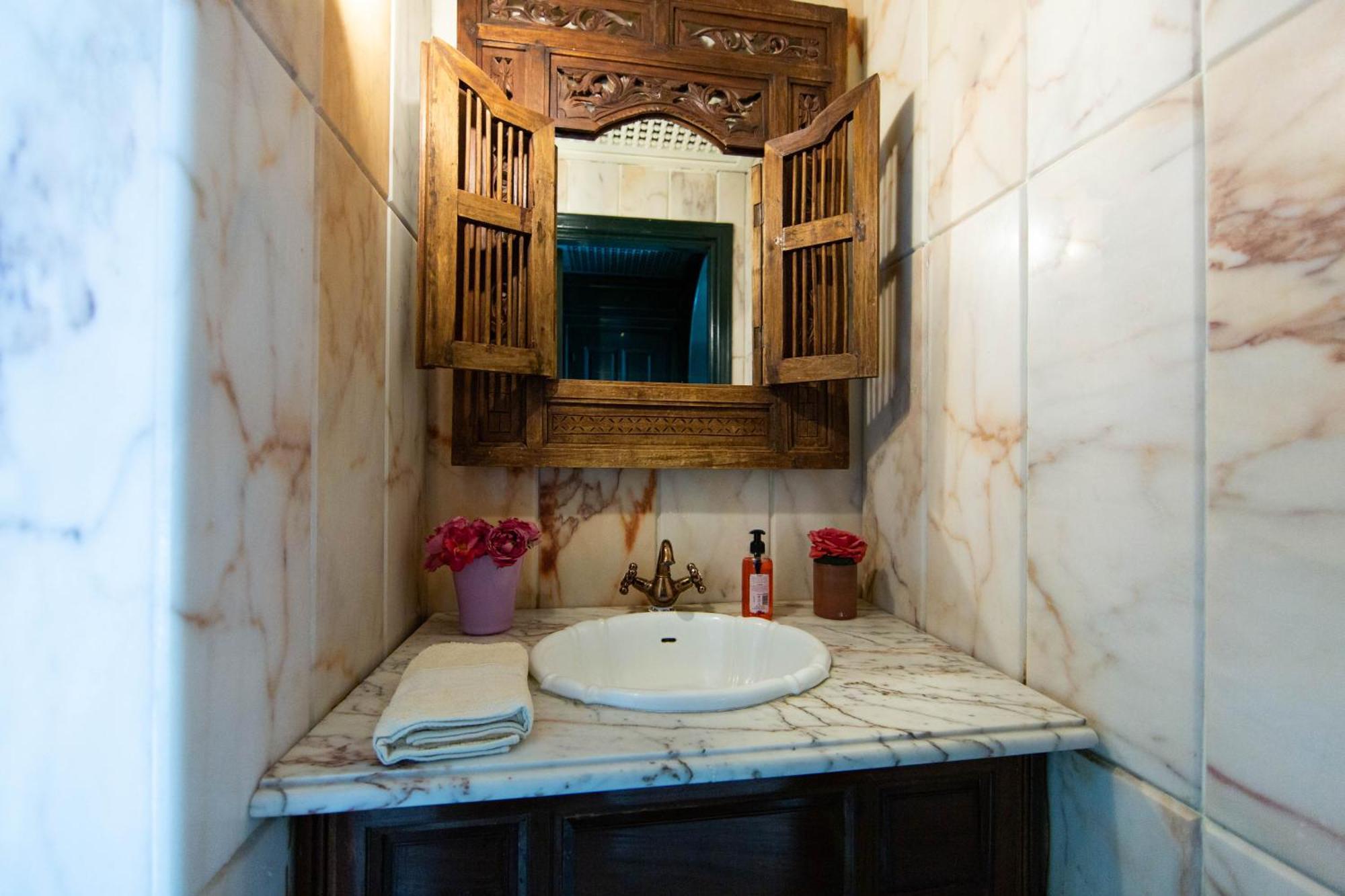 Arabesque House Hotel Ла Марса Екстериор снимка