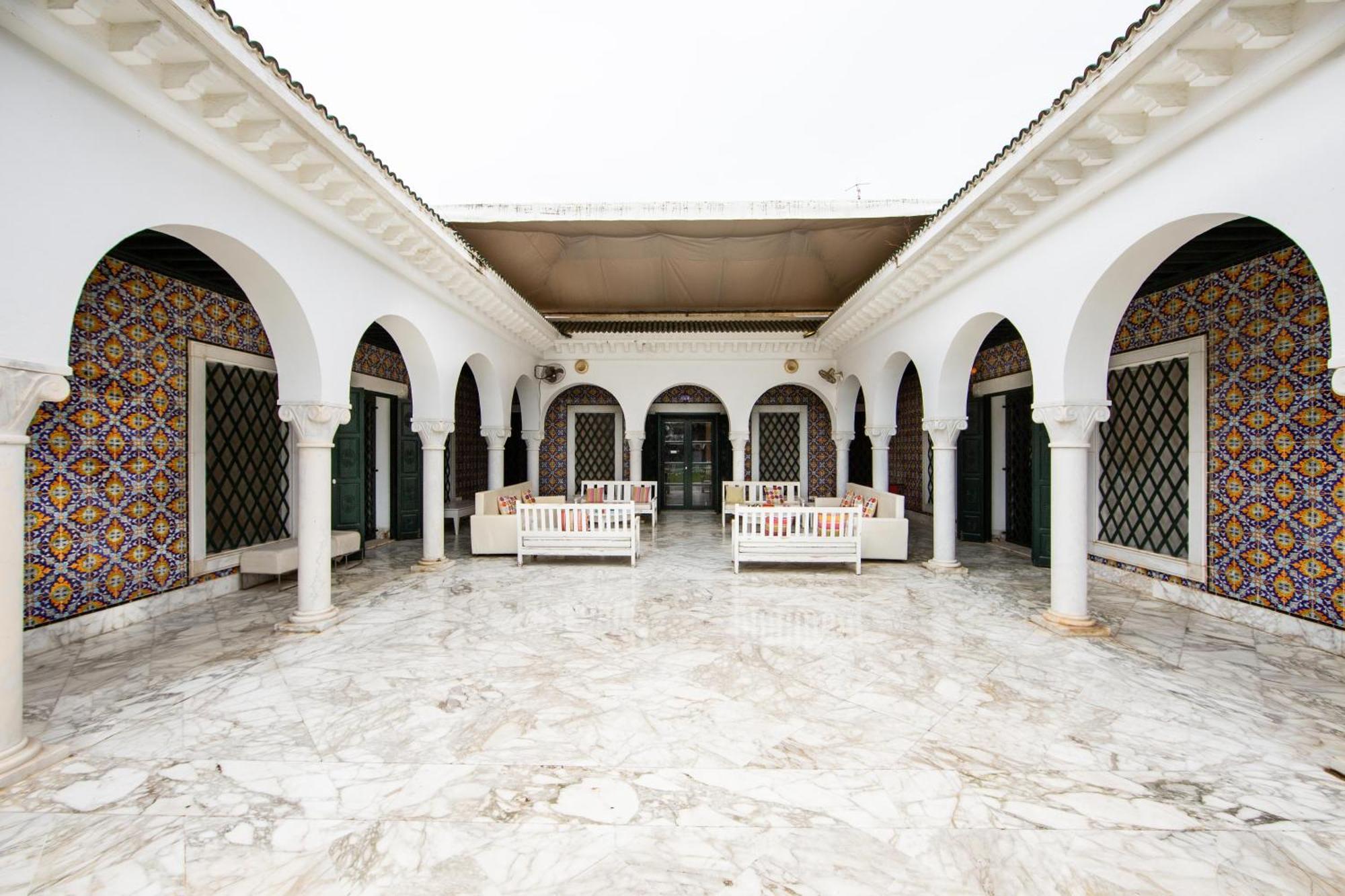 Arabesque House Hotel Ла Марса Екстериор снимка