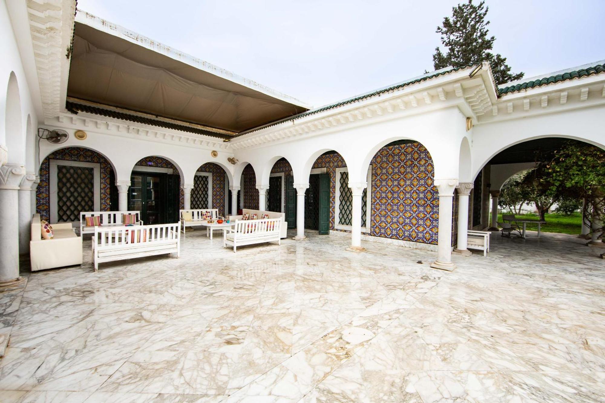 Arabesque House Hotel Ла Марса Екстериор снимка