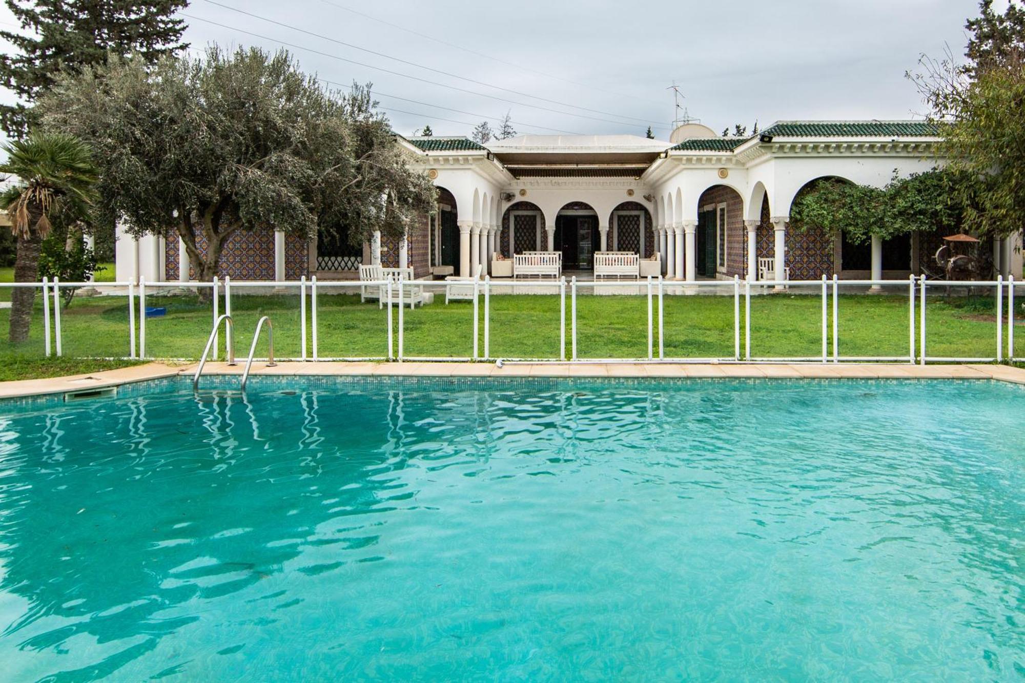 Arabesque House Hotel Ла Марса Екстериор снимка