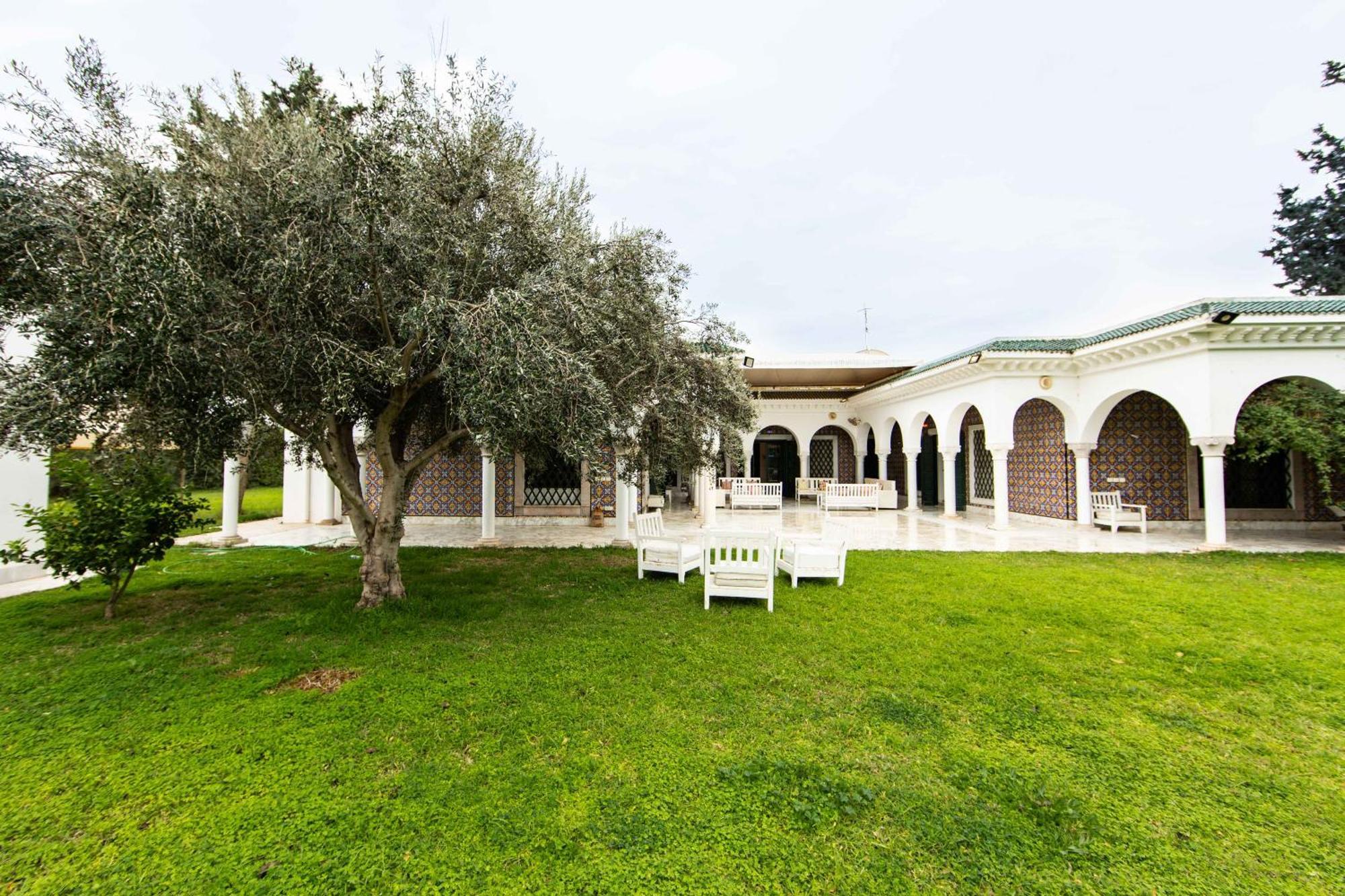 Arabesque House Hotel Ла Марса Екстериор снимка